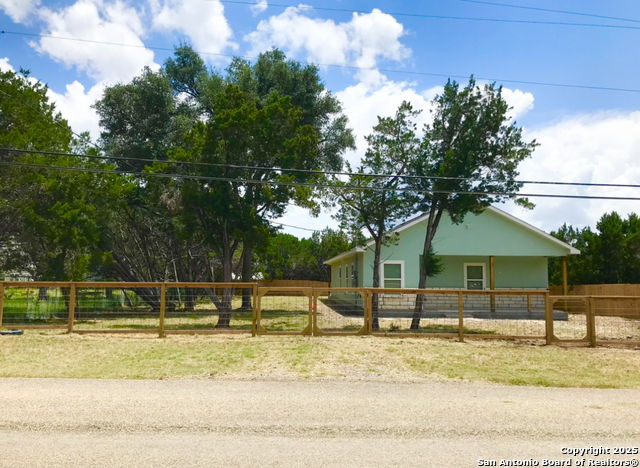 Image 4 of 39 For 1416 Skyline Hills