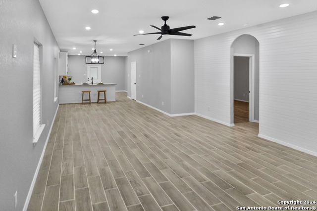 Image 8 of 39 For 1416 Skyline Hills