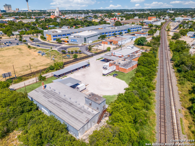 Listing photo id 8 for 264 Lachapelle W