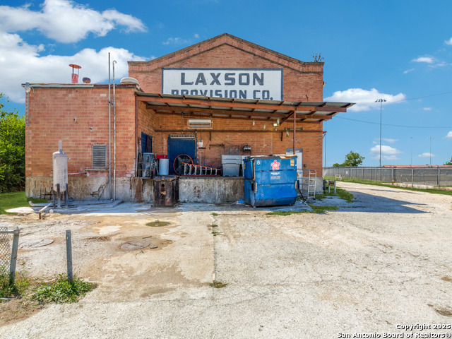 Listing photo id 0 for 264 Lachapelle W