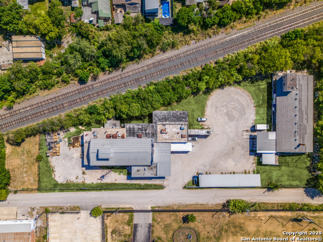 Listing photo id 6 for 264 Lachapelle W