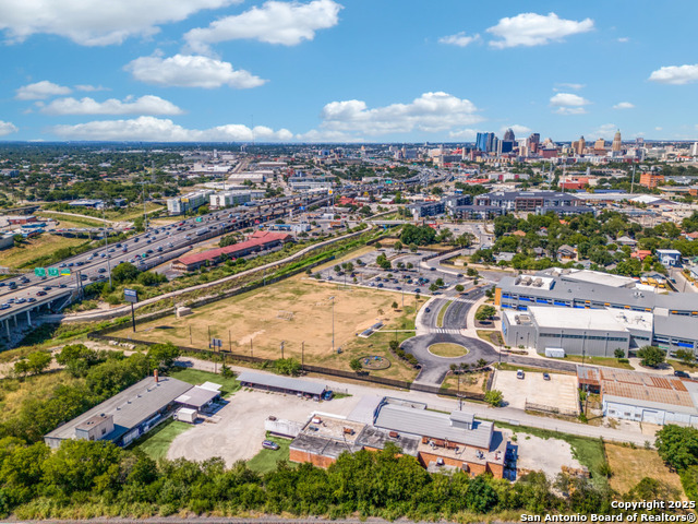 Listing photo id 7 for 264 Lachapelle W