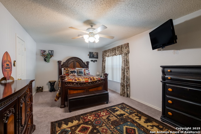 Listing photo id 11 for 9517 Cantura Crest