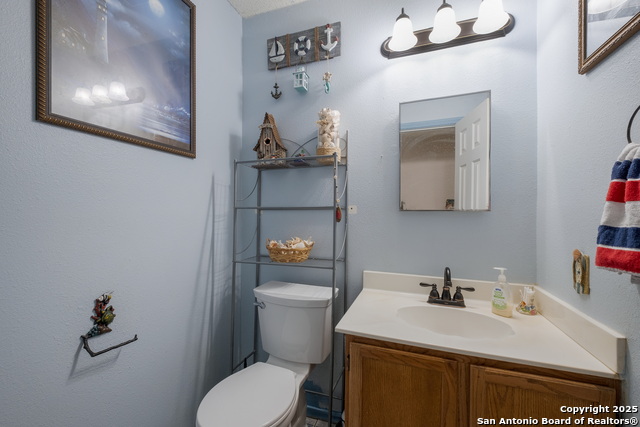 Listing photo id 19 for 9517 Cantura Crest