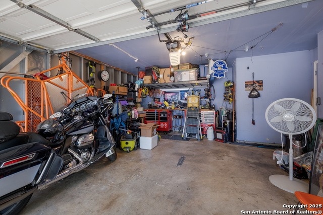 Listing photo id 28 for 9517 Cantura Crest