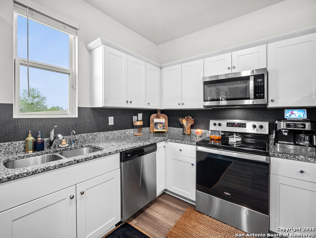 Image 15 of 36 For 5484 Rue Girard