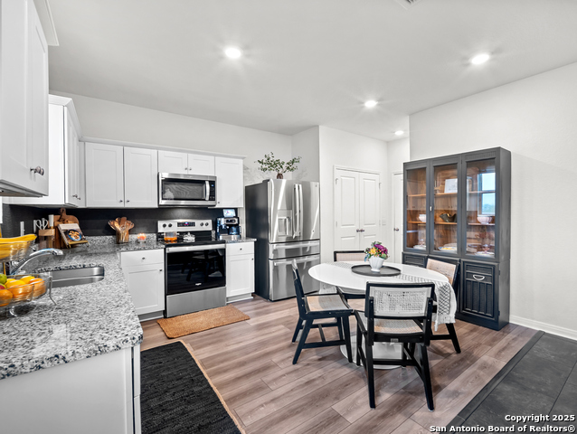 Image 16 of 36 For 5484 Rue Girard