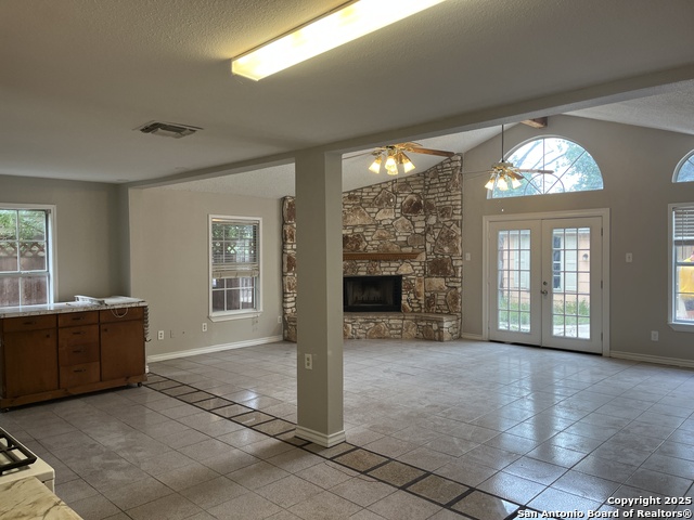 Listing photo id 0 for 123 Wallace  