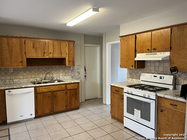 Listing photo id 1 for 123 Wallace  