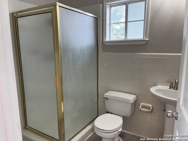 Listing photo id 6 for 123 Wallace  