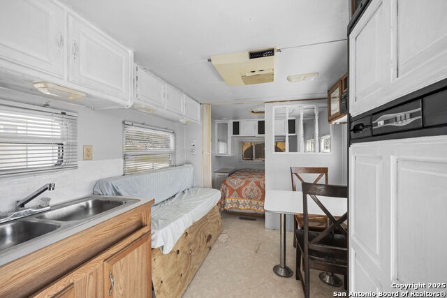 Image 6 of 43 For 820 Forest View