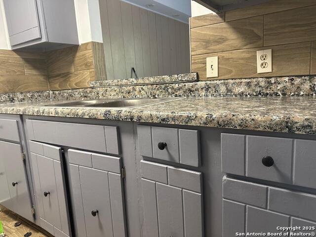 Image 8 of 10 For 6611 Southpoint 126b