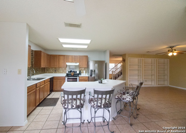 Image 10 of 35 For 797 Killarney Rd