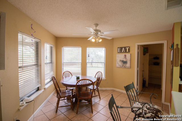 Image 14 of 35 For 797 Killarney Rd