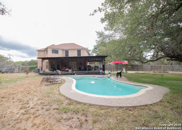 Image 26 of 35 For 797 Killarney Rd