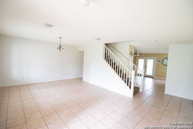Image 6 of 35 For 797 Killarney Rd