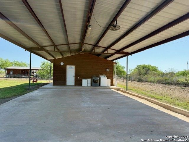 Listing photo id 12 for 5476 Us Highway 90