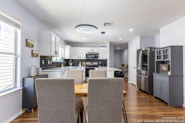 Image 10 of 30 For 9518 Lookover Bay