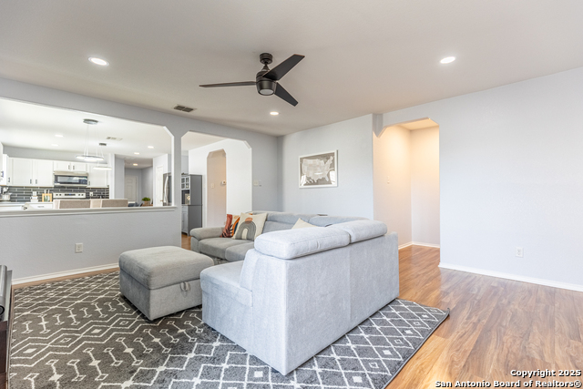 Image 14 of 30 For 9518 Lookover Bay