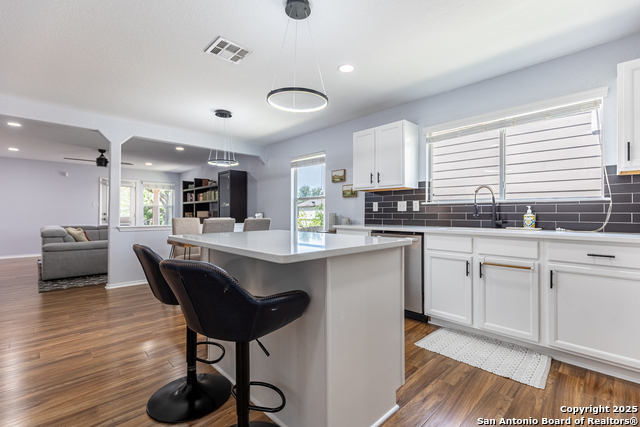 Image 6 of 30 For 9518 Lookover Bay