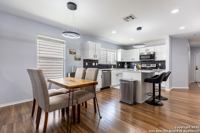 Image 8 of 30 For 9518 Lookover Bay