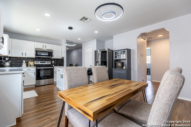 Image 9 of 30 For 9518 Lookover Bay