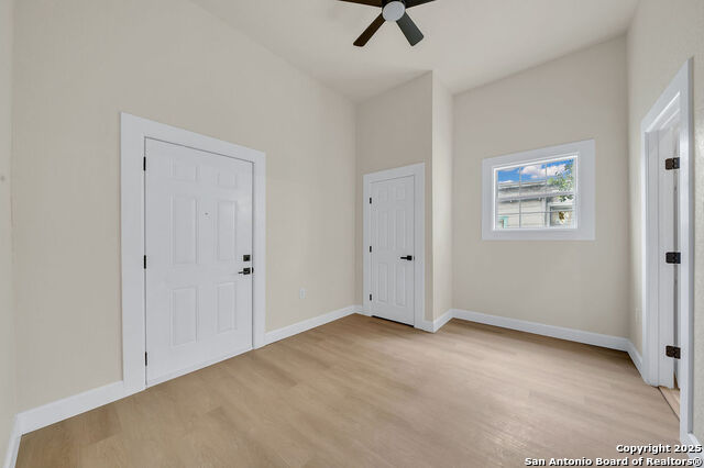 Image 14 of 16 For 530 Carson E