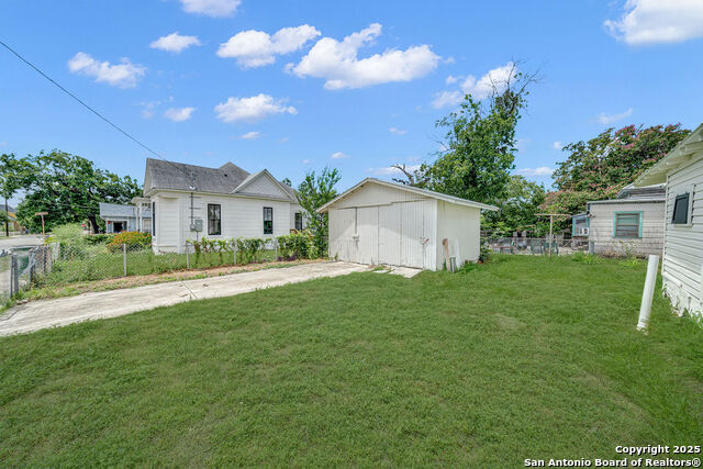 Image 16 of 16 For 530 Carson E