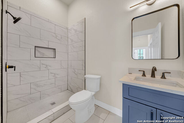 Image 5 of 16 For 530 Carson E