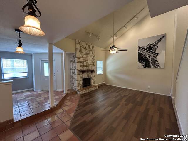 Image 4 of 29 For 8405 Echo Creek