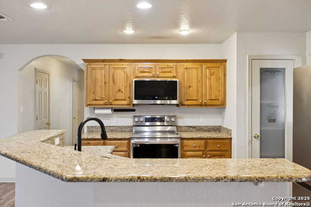 Image 16 of 69 For 240 Oak Hollow