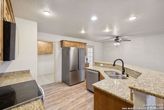 Image 17 of 69 For 240 Oak Hollow