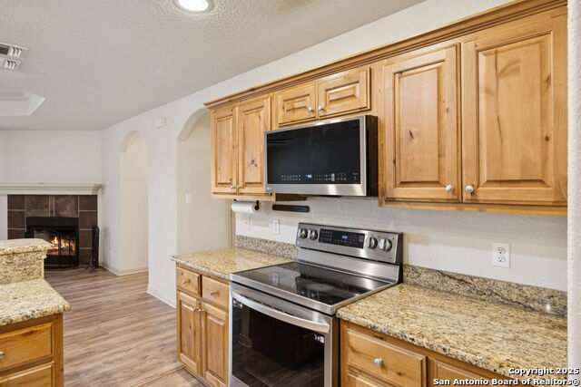 Image 19 of 69 For 240 Oak Hollow