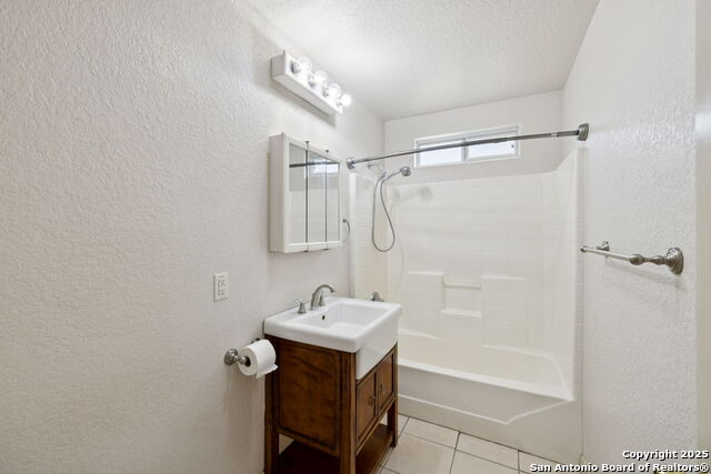Image 31 of 69 For 240 Oak Hollow