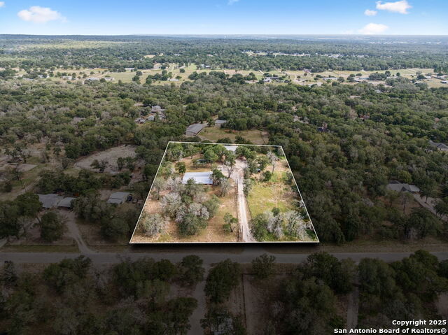 Image 4 of 69 For 240 Oak Hollow