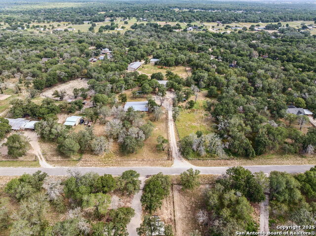 Image 6 of 69 For 240 Oak Hollow