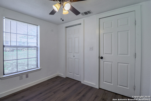 Listing photo id 8 for 1410 B St