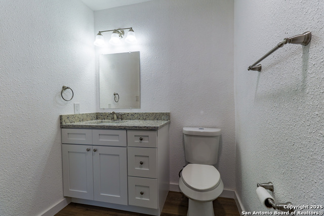 Listing photo id 13 for 1410 B St