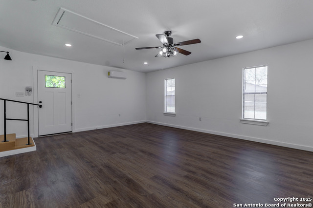 Listing photo id 16 for 1410 B St