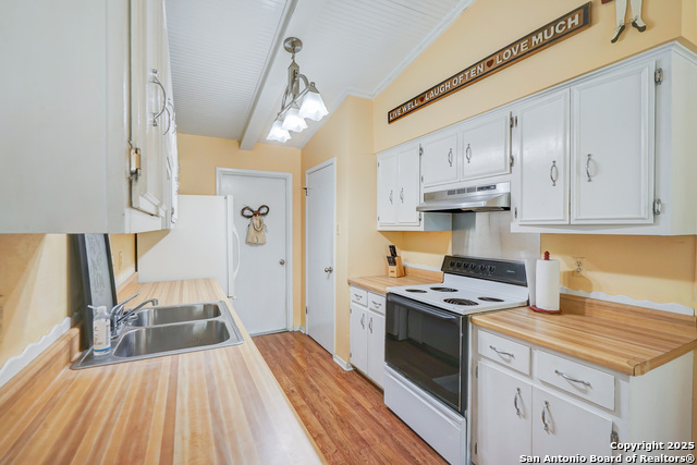 Image 11 of 28 For 3706 Petry Dr