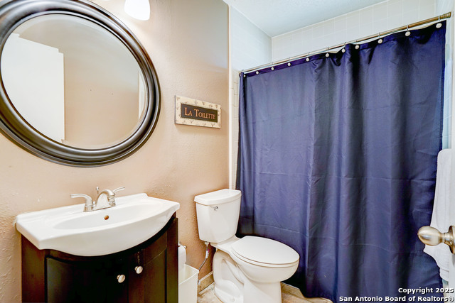 Image 22 of 28 For 3706 Petry Dr