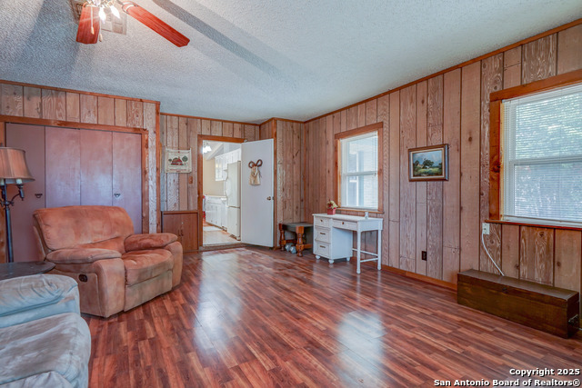 Image 24 of 28 For 3706 Petry Dr