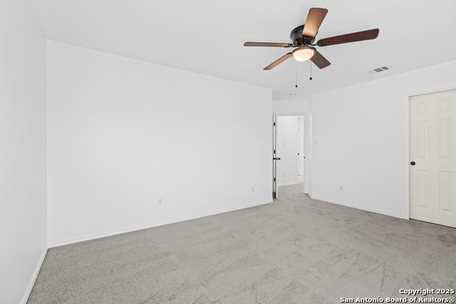 Listing photo id 13 for 9119 Sahara Woods