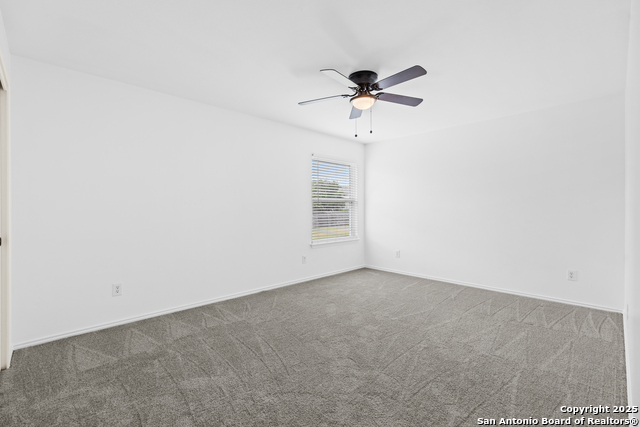Listing photo id 15 for 9119 Sahara Woods