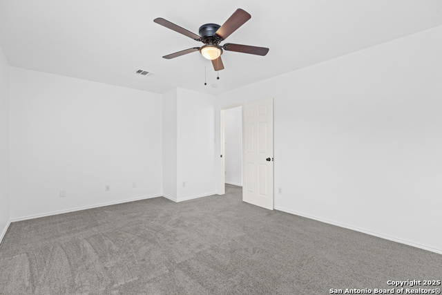 Listing photo id 19 for 9119 Sahara Woods