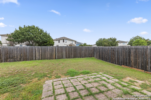 Listing photo id 23 for 9119 Sahara Woods
