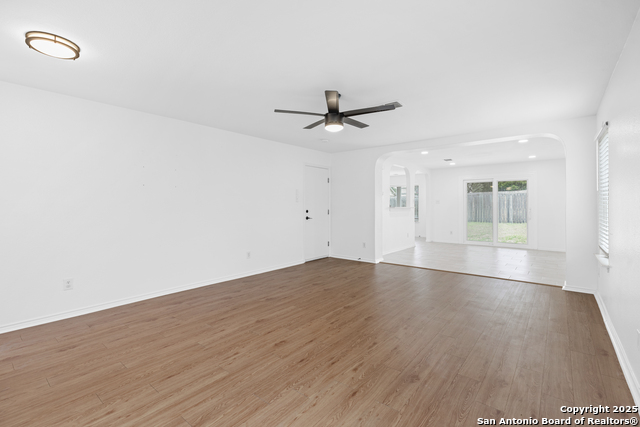 Listing photo id 1 for 9119 Sahara Woods