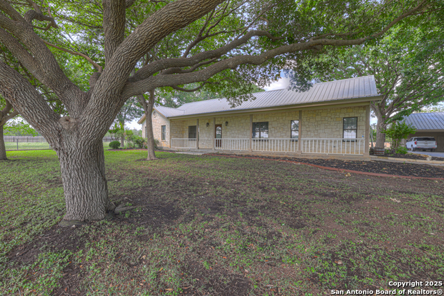Listing photo id 35 for 624 Krueger