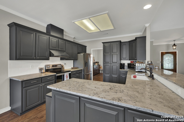 Listing photo id 45 for 624 Krueger