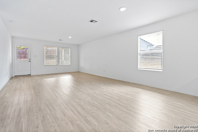 Image 10 of 30 For 5623 Mountain Point